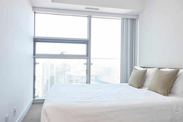 Condo Downtown, Cn Tower, Financial District Toronto Room photo