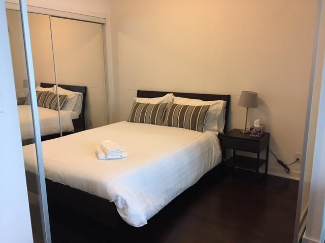 Condo Downtown, Cn Tower, Financial District Toronto Room photo