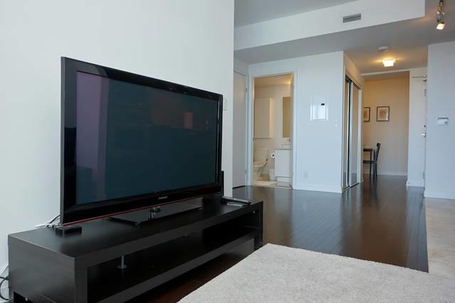 Condo Downtown, Cn Tower, Financial District Toronto Room photo