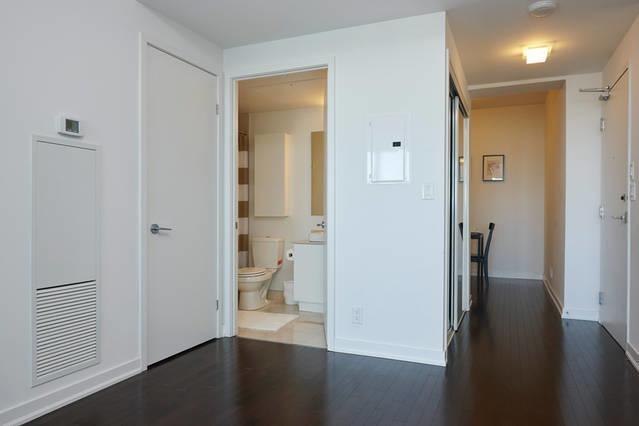 Condo Downtown, Cn Tower, Financial District Toronto Room photo