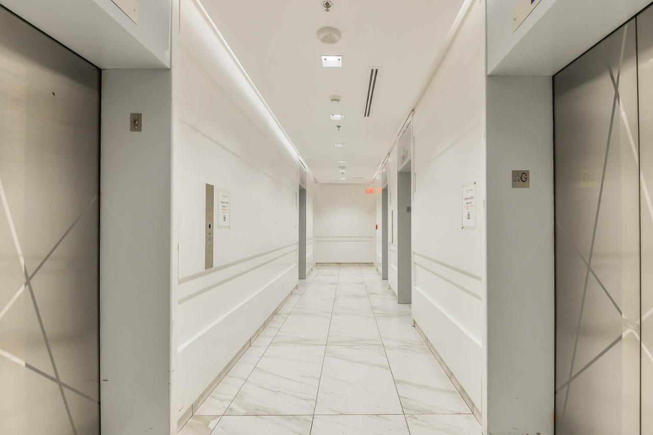 Condo Downtown, Cn Tower, Financial District Toronto Exterior photo